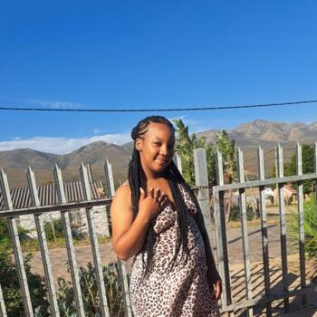 Babysitter Jeffreys Bay: Caylee Floors