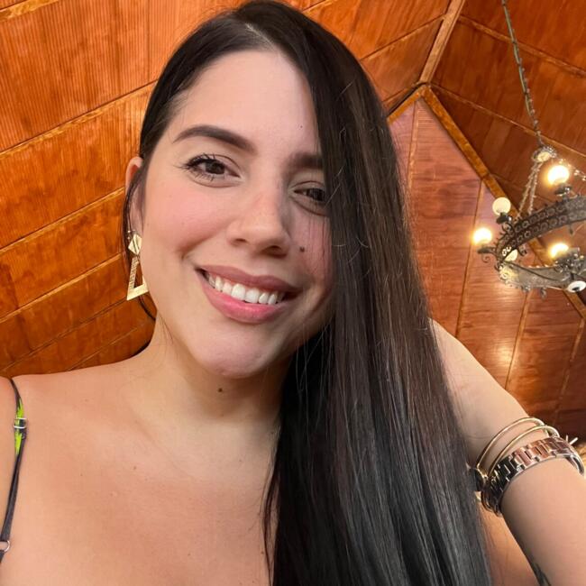 Trabajo de canguro en Dos Hermanas: Paola