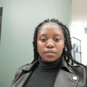Babysitter in Roodepoort: Sithabile
