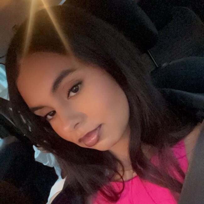 Babysitter in Grand-Charmont: Ines