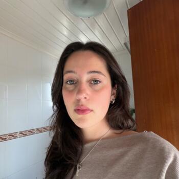 Babysitter em Porto: Maria