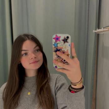 Babysitter in Saint-Brieuc: Enora