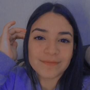Babá em Maringá: Thaís