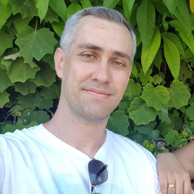 Emprego de babá em Natal: Cezar