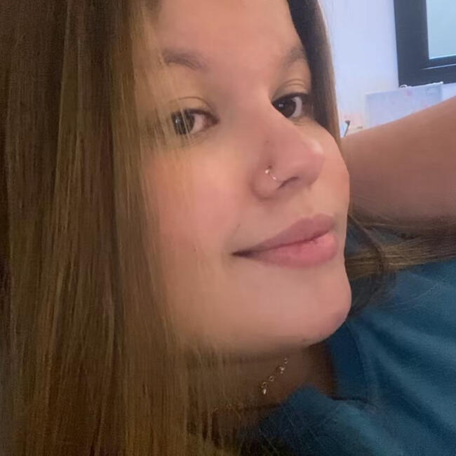 Babysitter in Santa Cruz do Rio Pardo: Livia Maria
