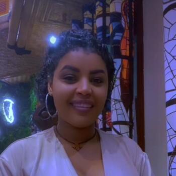 مربية أطفال في مدينة خور فكان: Bekalu