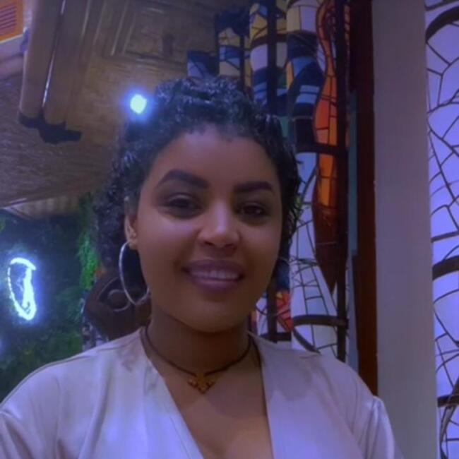 مربية أطفال في مدينة خور فكان: Bekalu
