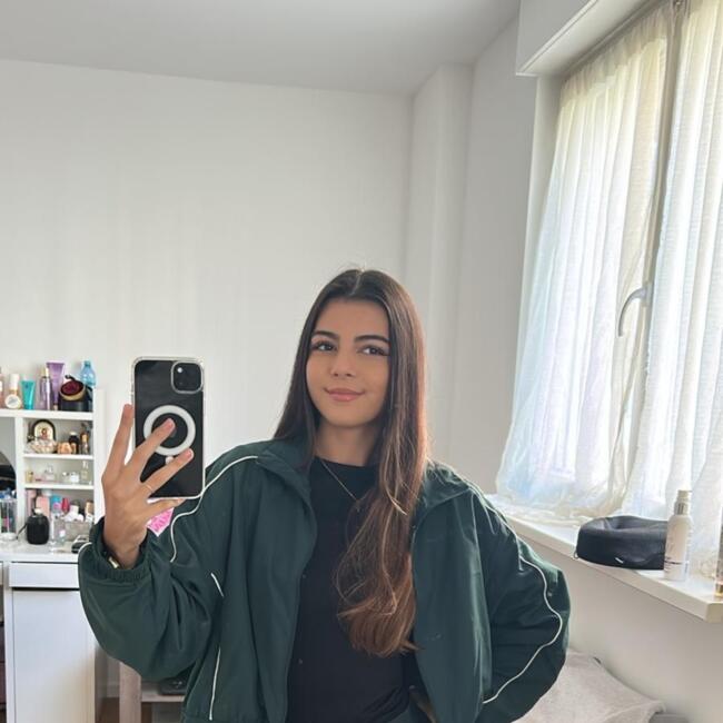 Babysitter in Berlin: Alexandra