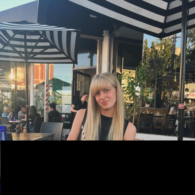 Babysitter in Melbourne: Maddison