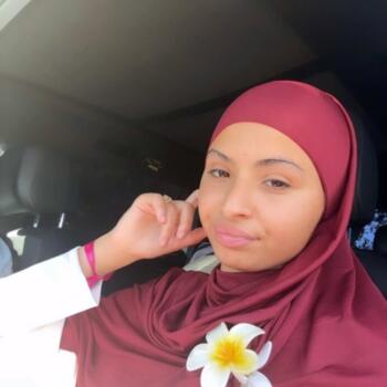 Babysitter in Bondoufle: Chaima