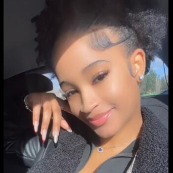 Babysitter em Sintra: Pauliana