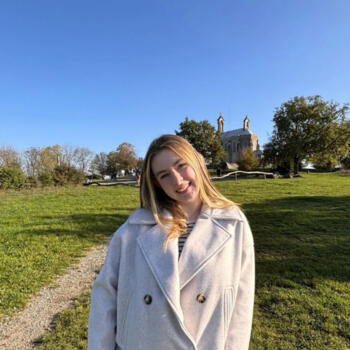 Babysitter in La Rochelle: Cléa