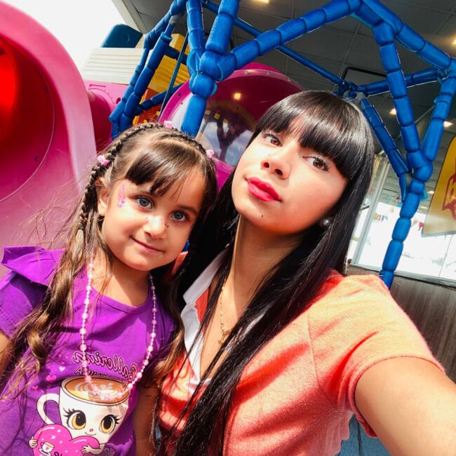 Babysitter in Ciudad del Libertador General San Martín: Thifani