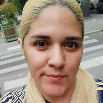 Childminder in Paris: Yamile aidee