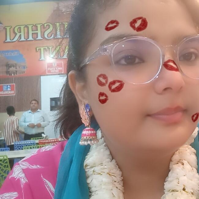 आगरा में बेबीसिटर: Garima