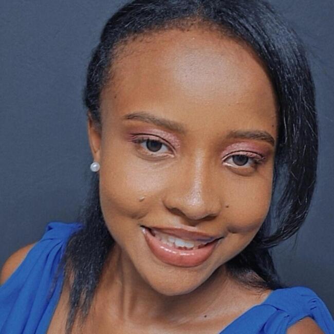 Babysitter in Uberlândia: Isabella