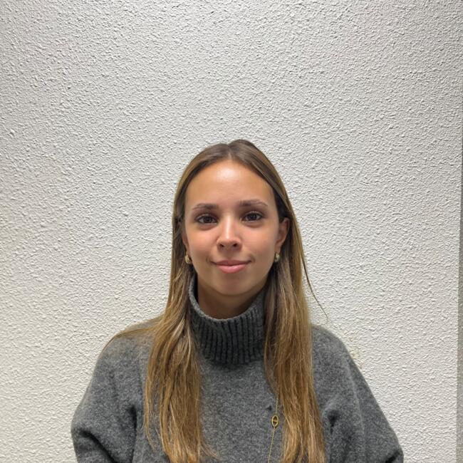 Babysitter in Saint-Genis-Laval: Lisa