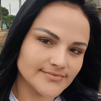 Babá Ponta Grossa: Daiane