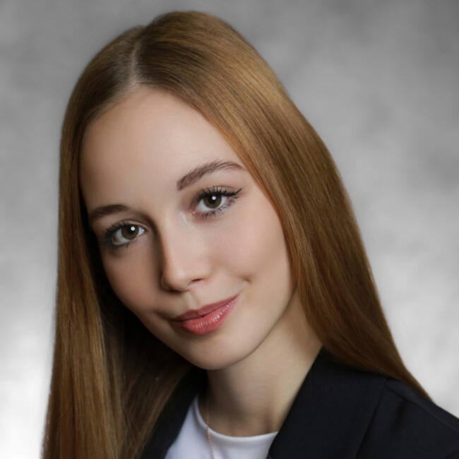 Bébiszitter Vácrátót területén: Hajnal