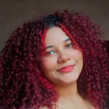 Babá em Paranaguá: Naya