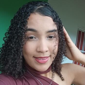 Babá em Carpina: Rayane