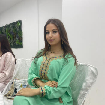 Babysitter in Parla: Aya