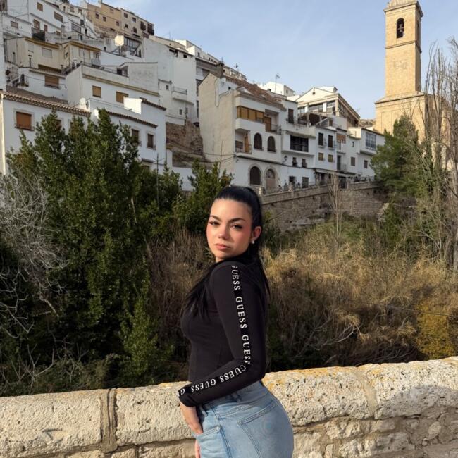 Babysitter in Alicante: Nerea