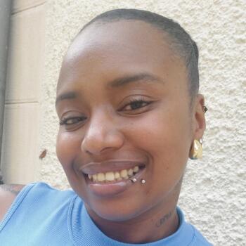 Babysitter in Larochette: Érica Simone