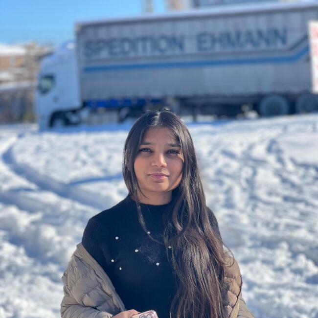 Babysitter in Yerevan: Simran