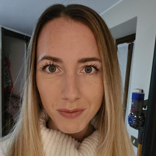 Babysitter in Beregazzo con Figliaro: Alessia