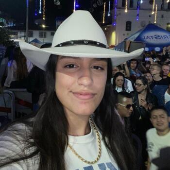 Babysitter in Rionegro: María Fernanda