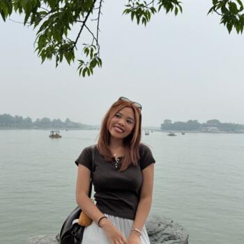 Babysitter in Singapore: Sofia Kallysta