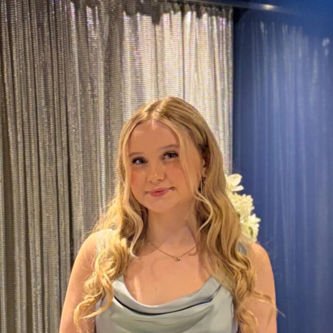 Baby-sitter in Calgary: Sara