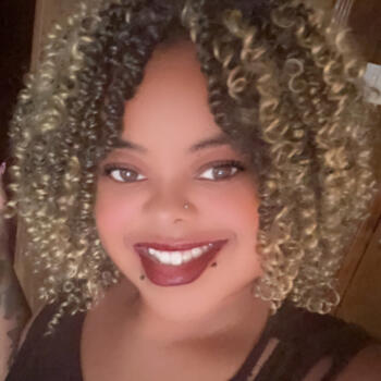 Babysitter in Memphis: Nicole