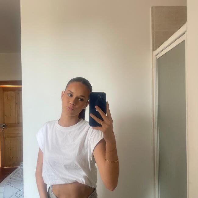 Babysitter in Baillargues: Lilou