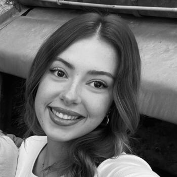 Babysitter in Toucy: Charlotte