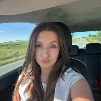 Babysitter in Moyenvic: Manon