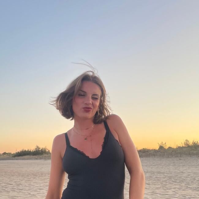 Babysitter in Grézieu-la-Varenne: Lou