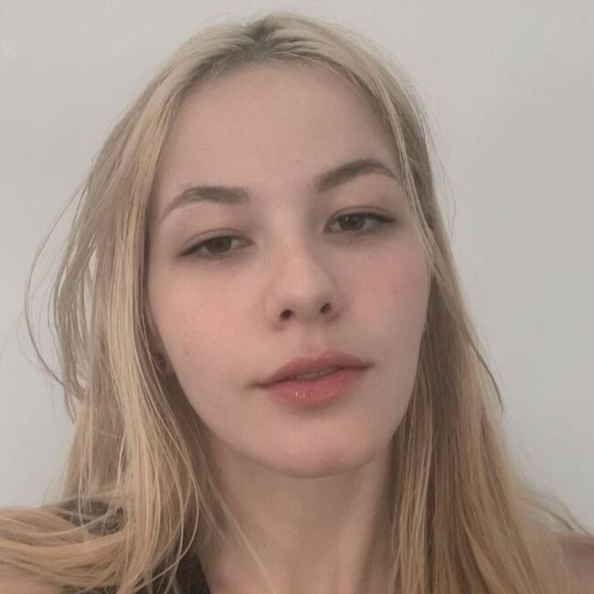 Babysitting job in Botucatu: Melissa