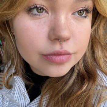 Babysitter in Tournai: Lena