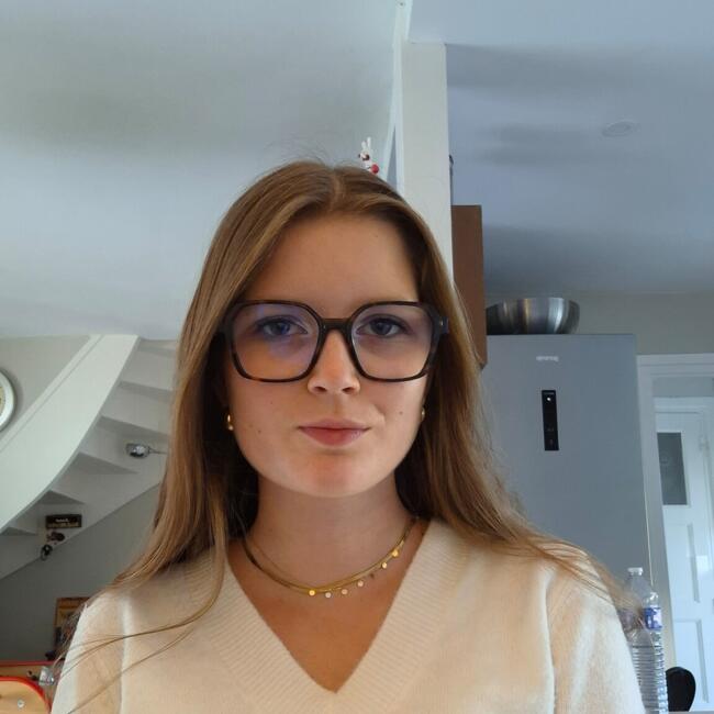 Babysitter in Villeurbanne: Fleur