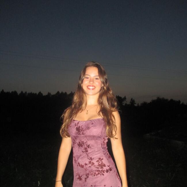 Babysitter em Pinhal Novo: Maria