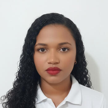 Babysitter in Ananindeua: Raphaela