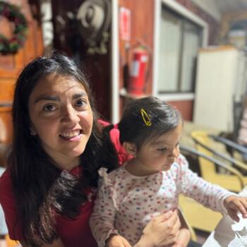 Babysitter in Nogales: Natalia