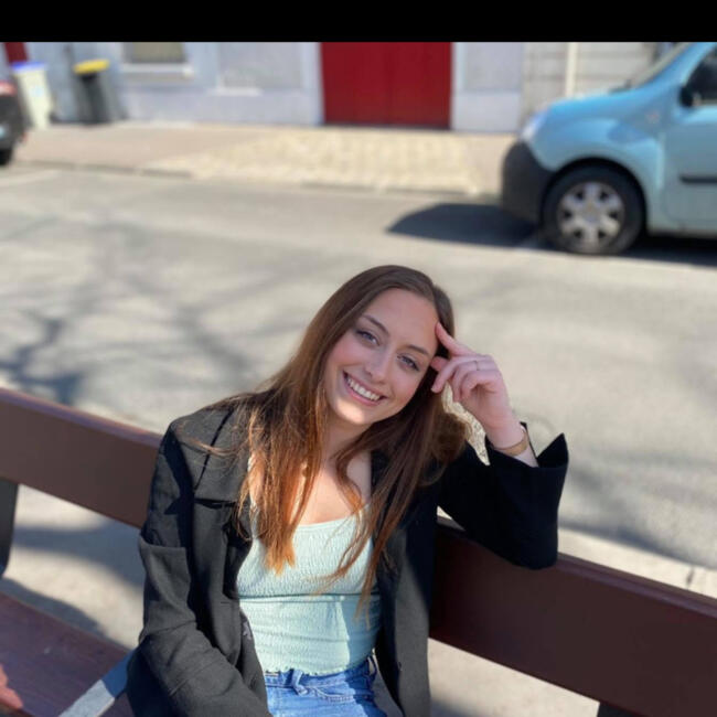 Babysitter in Bois-Colombes: Noemie