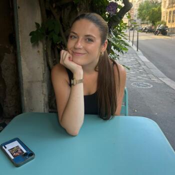 Babysitter in Suresnes: Auriane