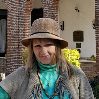 Niñera en Almirante Brown: Sandra