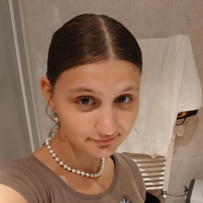 Babysitter in Neerijse: Elena