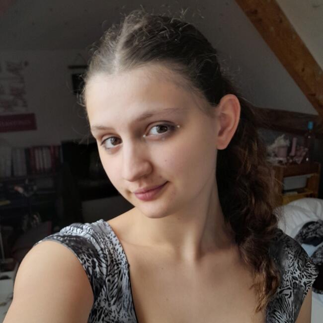 Babysitter in Neerijse: Elena