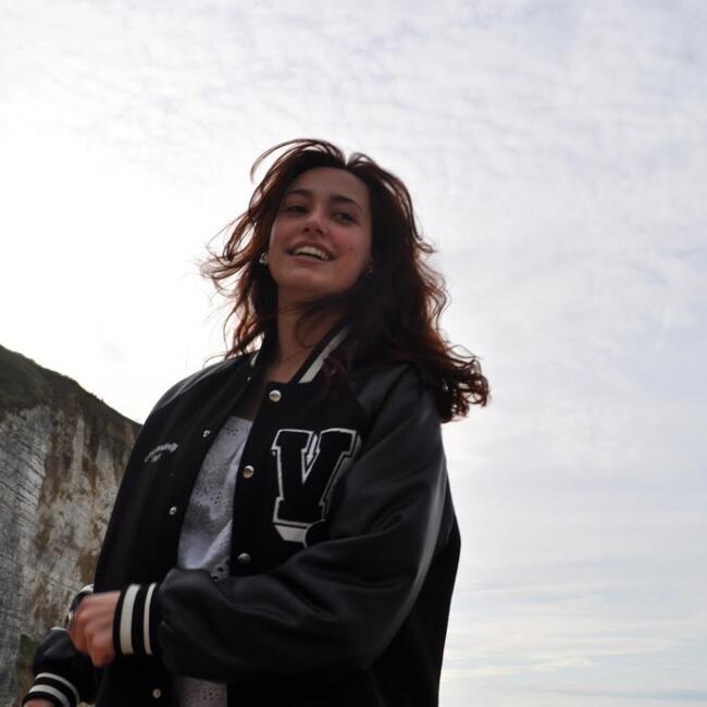 Babysitter in Rouen: Léanne